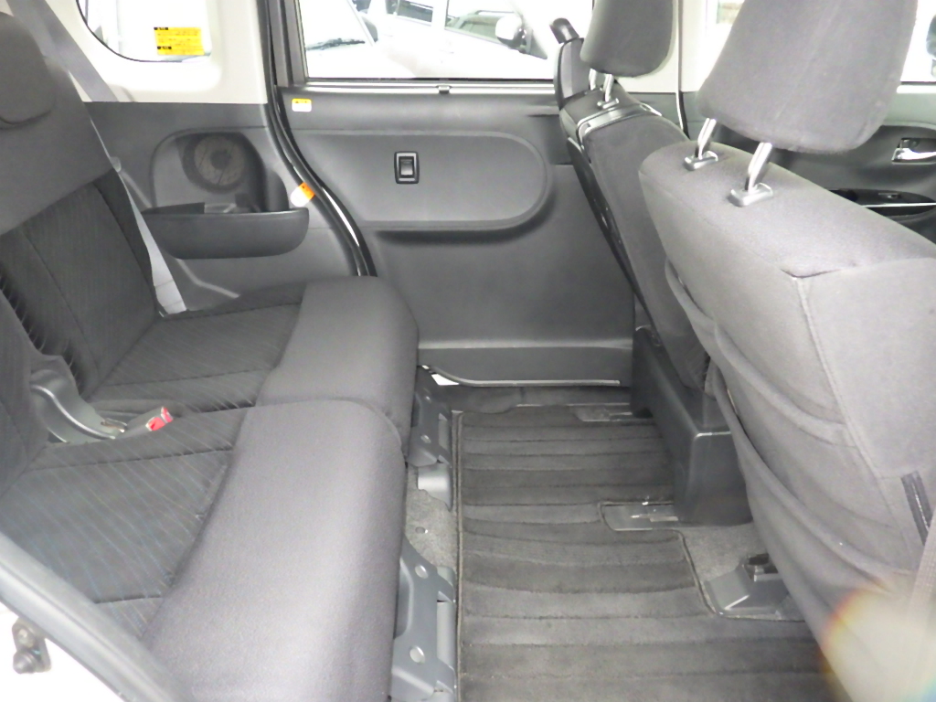 ダイハツ タントカスタムの画像4