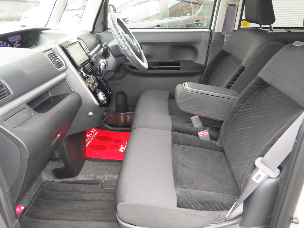 ダイハツ タントカスタムの画像6