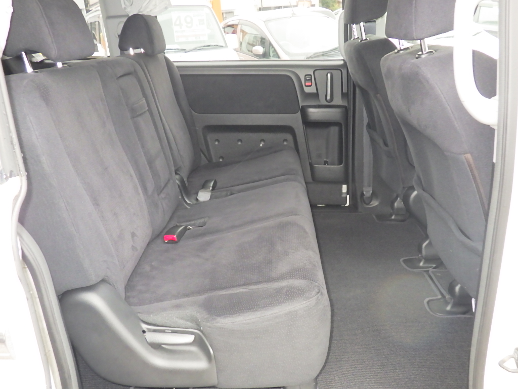 ホンダ ステップワゴンの画像4