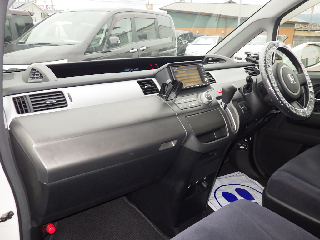 ホンダ ステップワゴンの画像5