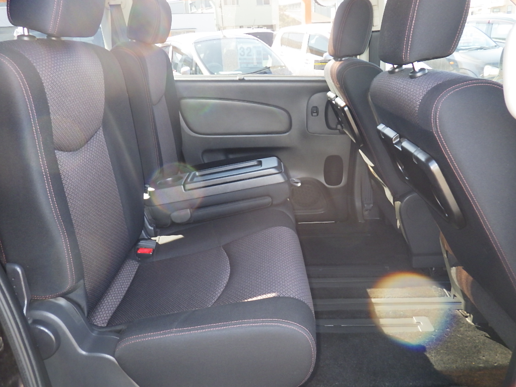 日産 セレナの画像4