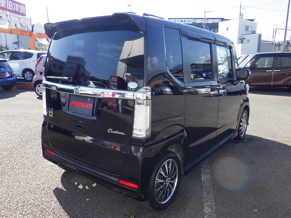 ホンダ N-BOXカスタムの画像18