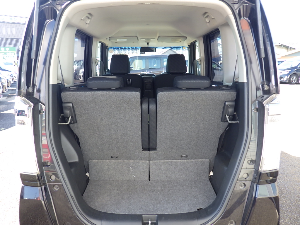 ホンダ N-BOXカスタムの画像8