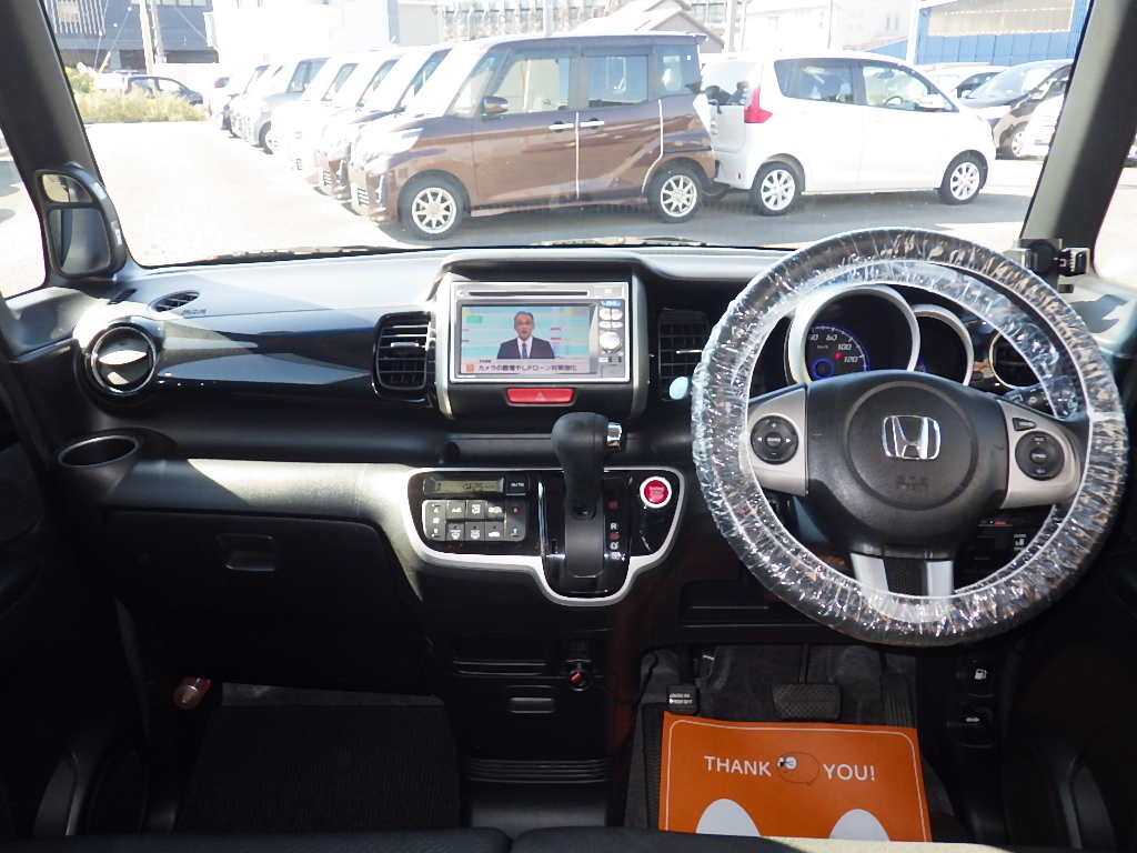 ホンダ N-BOXカスタムの画像9