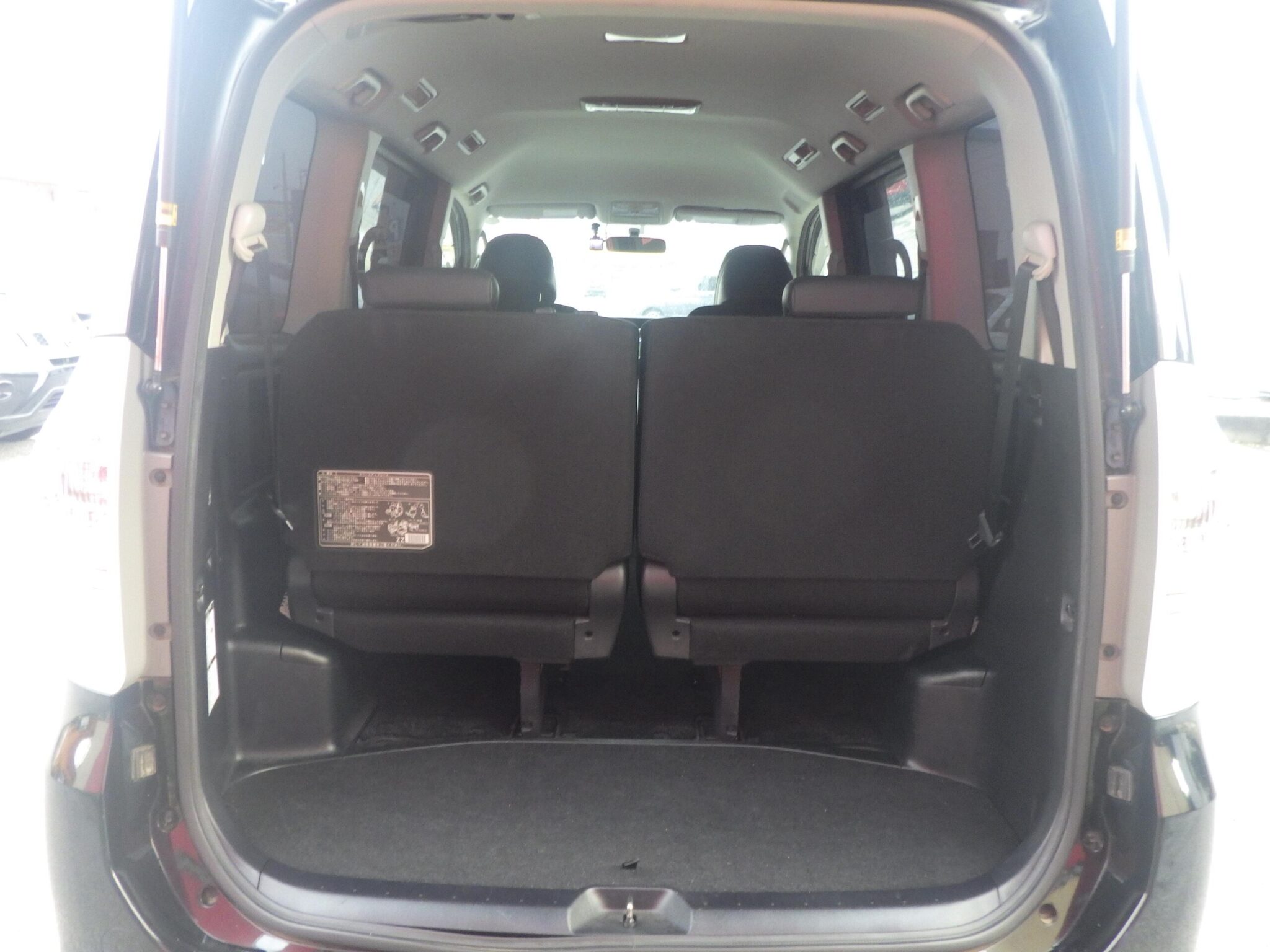 トヨタ ヴォクシーの画像19