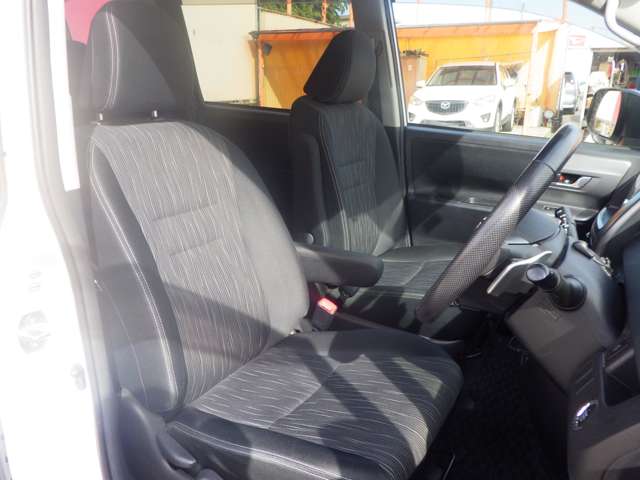 トヨタ ヴォクシーの画像17