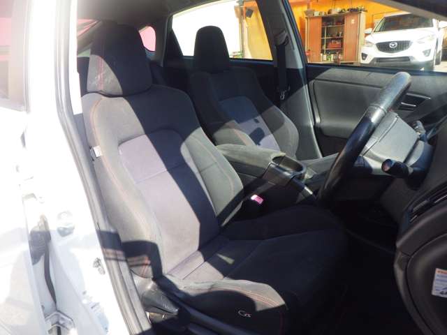 トヨタ プリウスの画像17