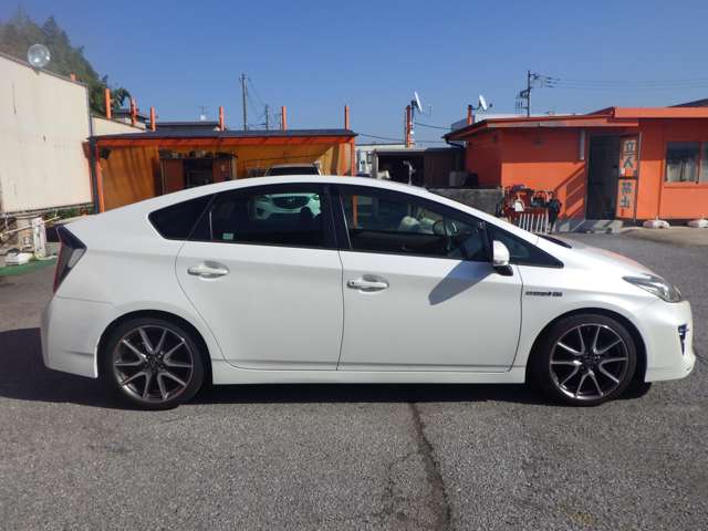 トヨタ プリウスの画像4