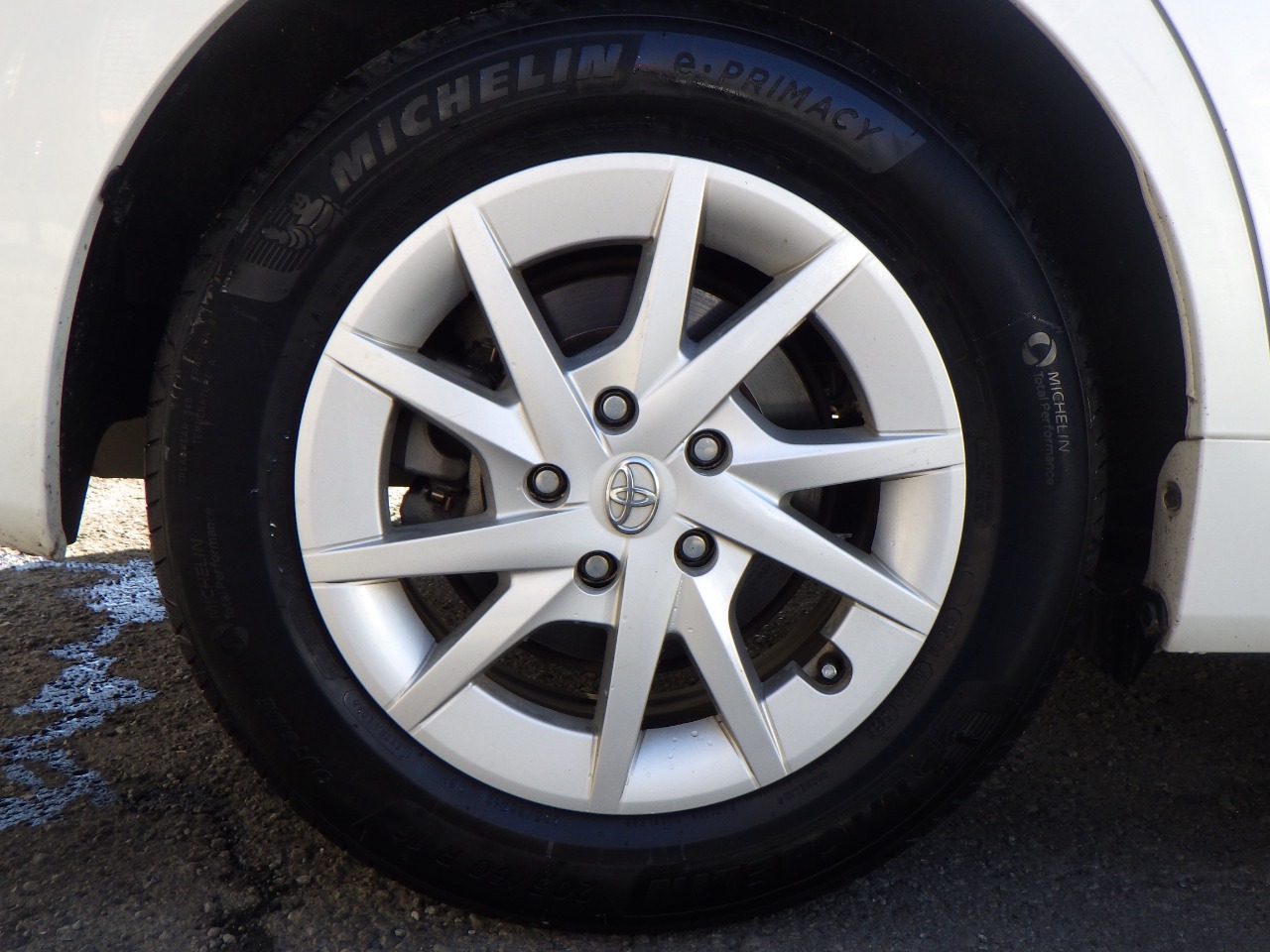 トヨタ プリウスαの画像6