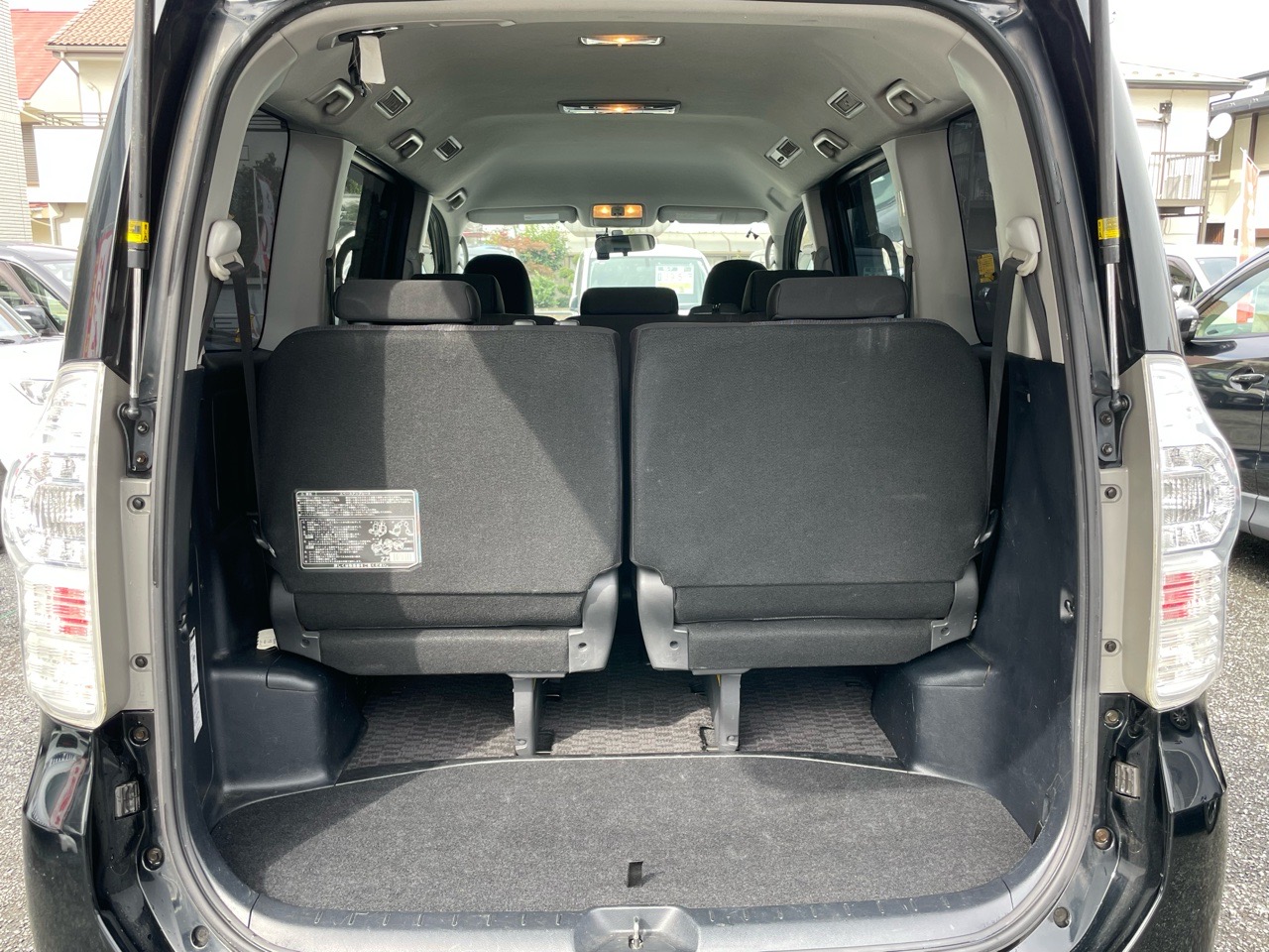 トヨタ ヴォクシーの画像18