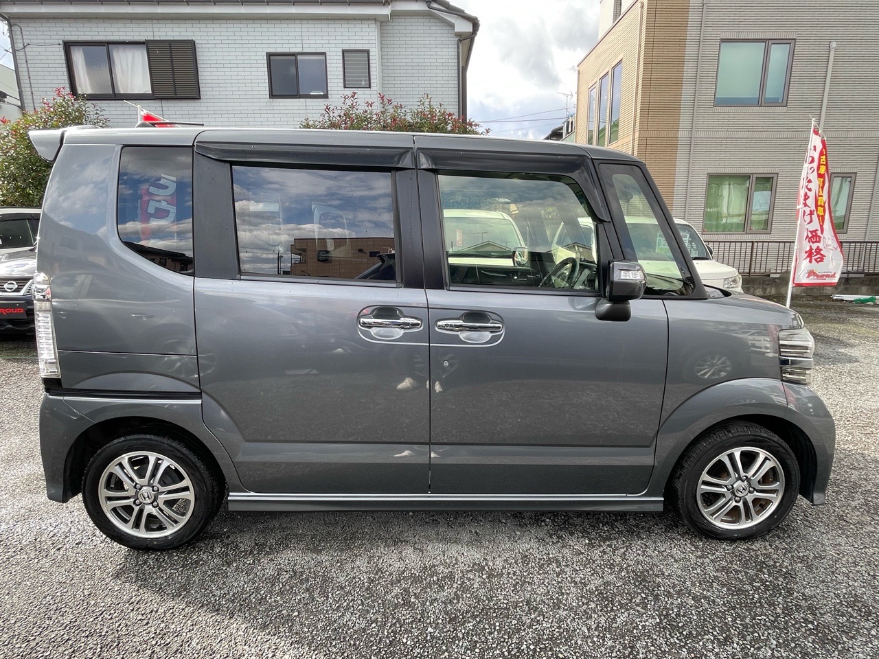 ホンダ N-BOXカスタムの画像12