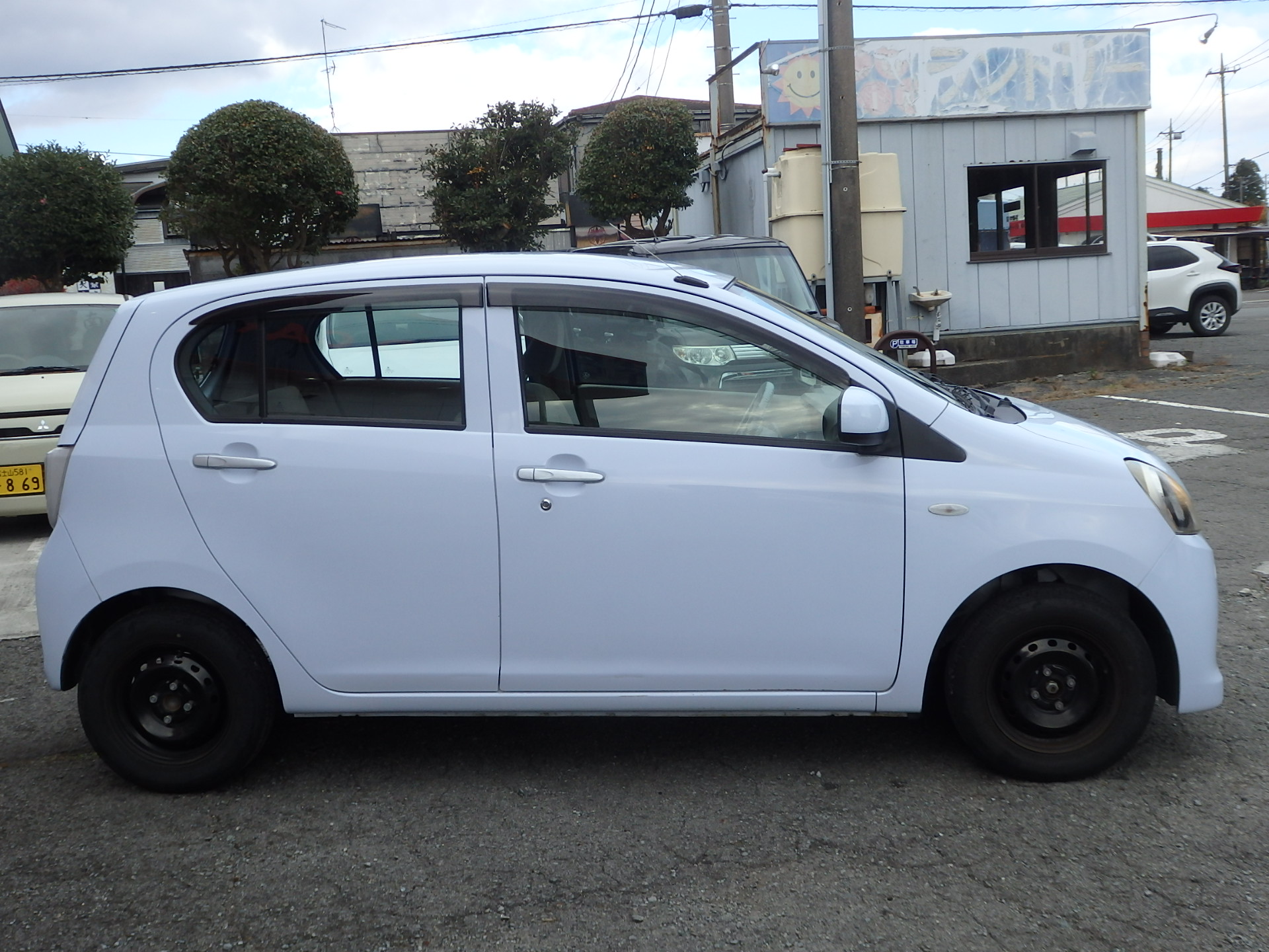 ダイハツ ミライースの画像4