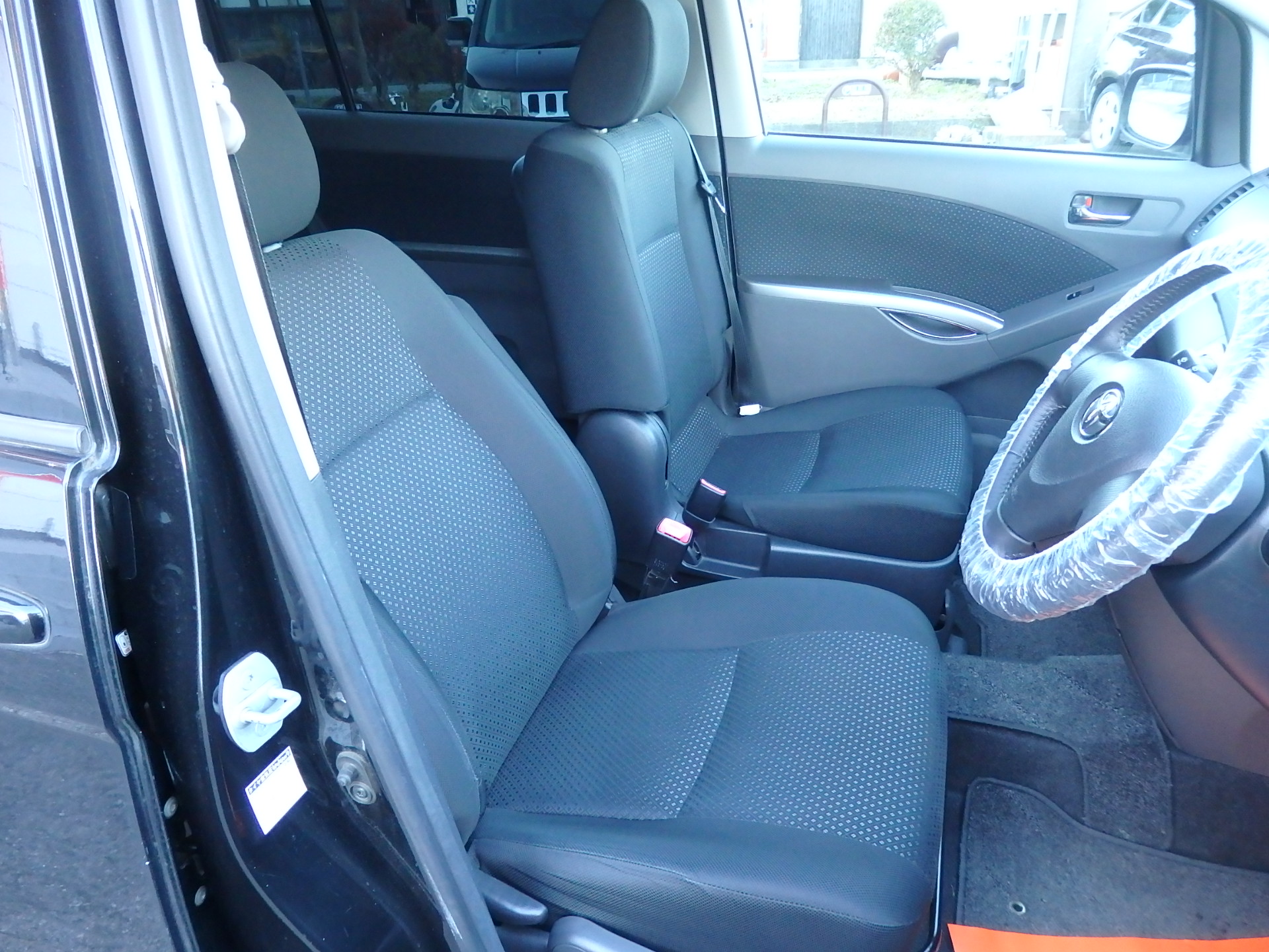 トヨタ アイシスの画像9