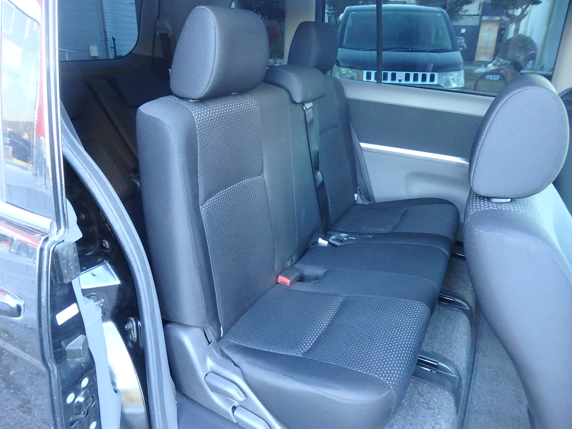 トヨタ アイシスの画像10