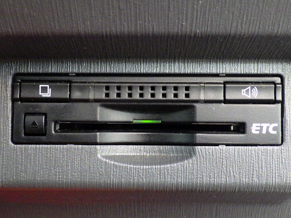 トヨタ プリウスαの画像12