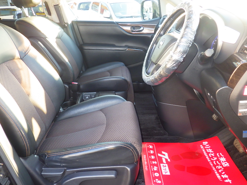 日産 エルグランドの画像3