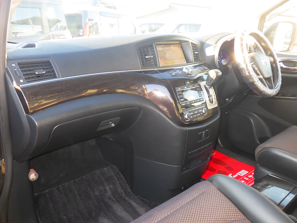 日産 エルグランドの画像5