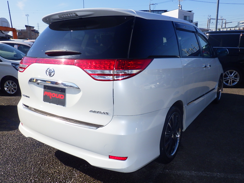 トヨタ エスティマの画像18