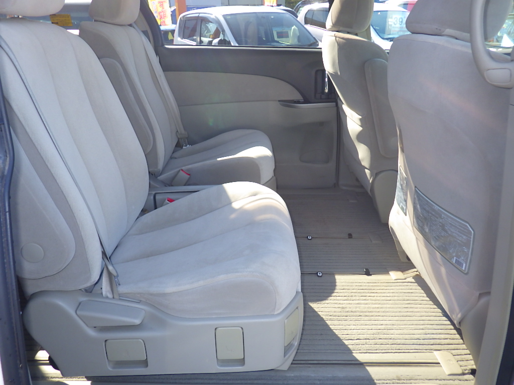 トヨタ エスティマの画像4