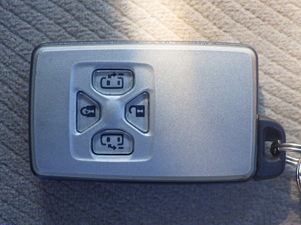 トヨタ エスティマの画像13