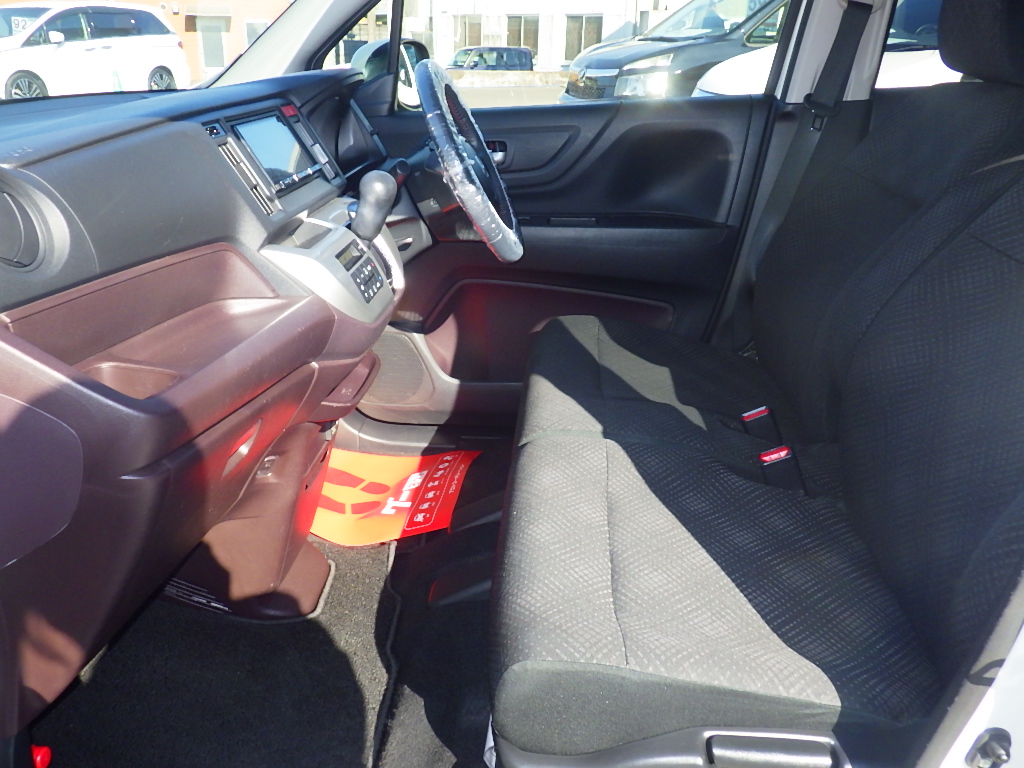 ホンダ N-WGNカスタムの画像6