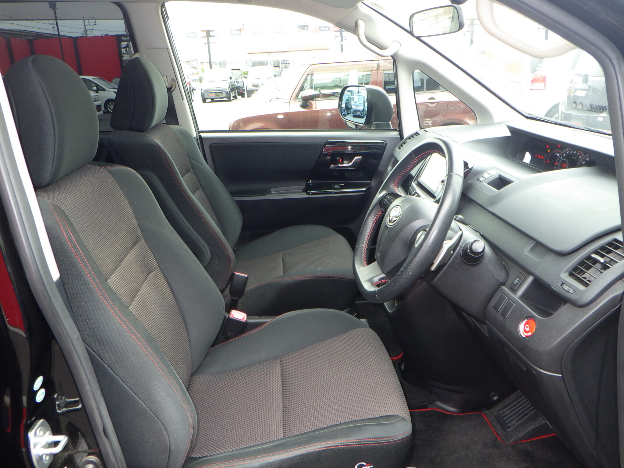 トヨタ ノアの画像9