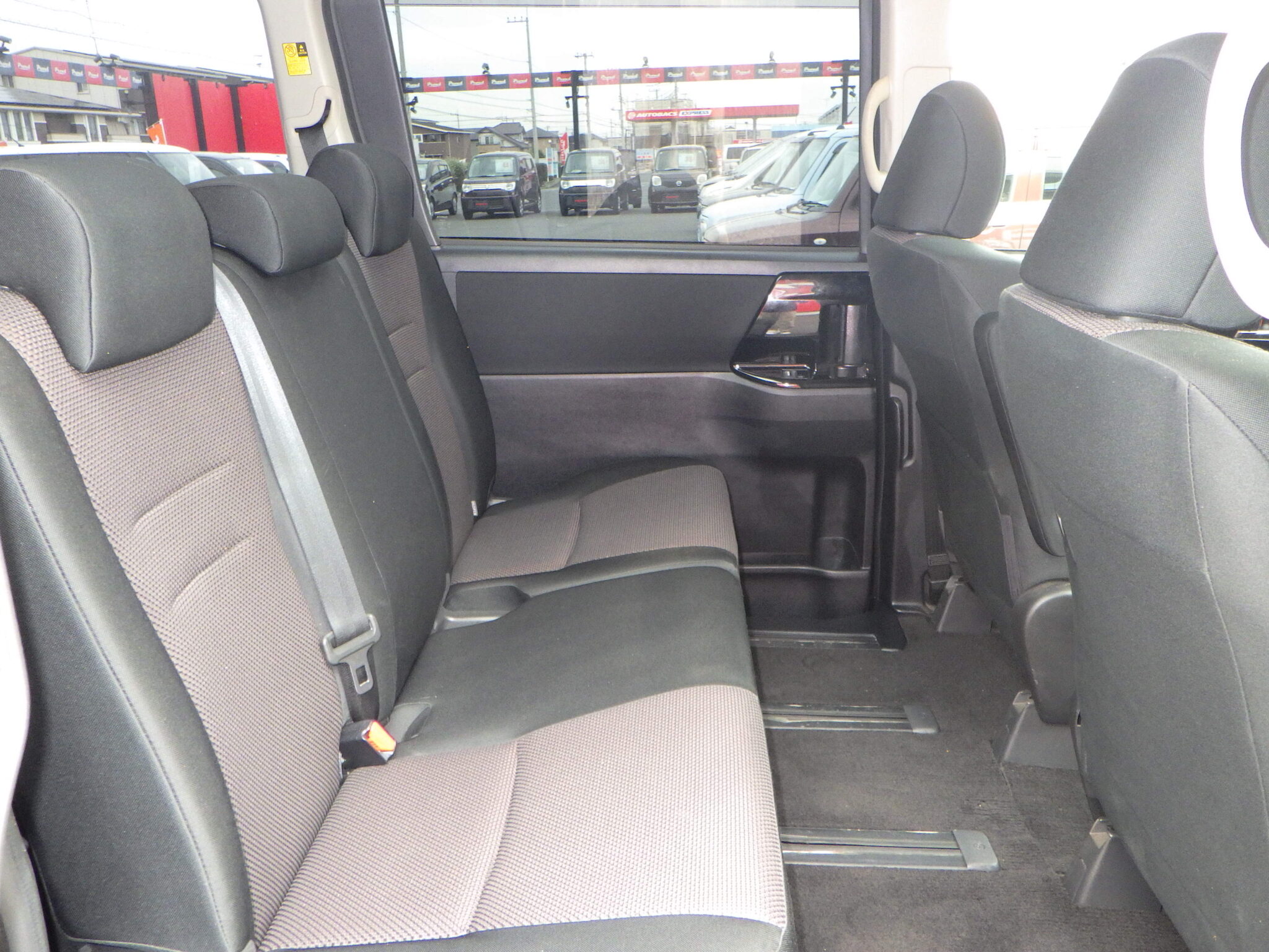 トヨタ ノアの画像10