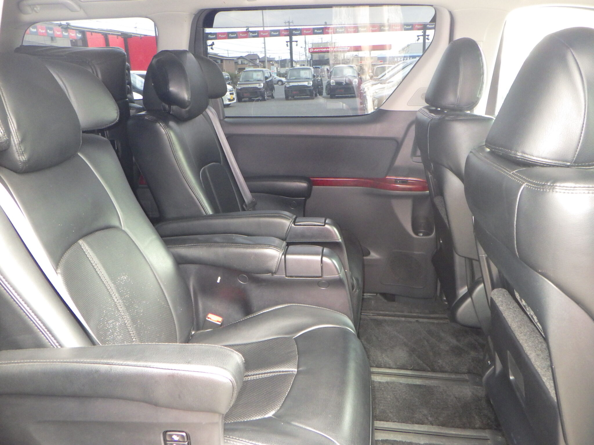 トヨタ ヴェルファイアの画像10