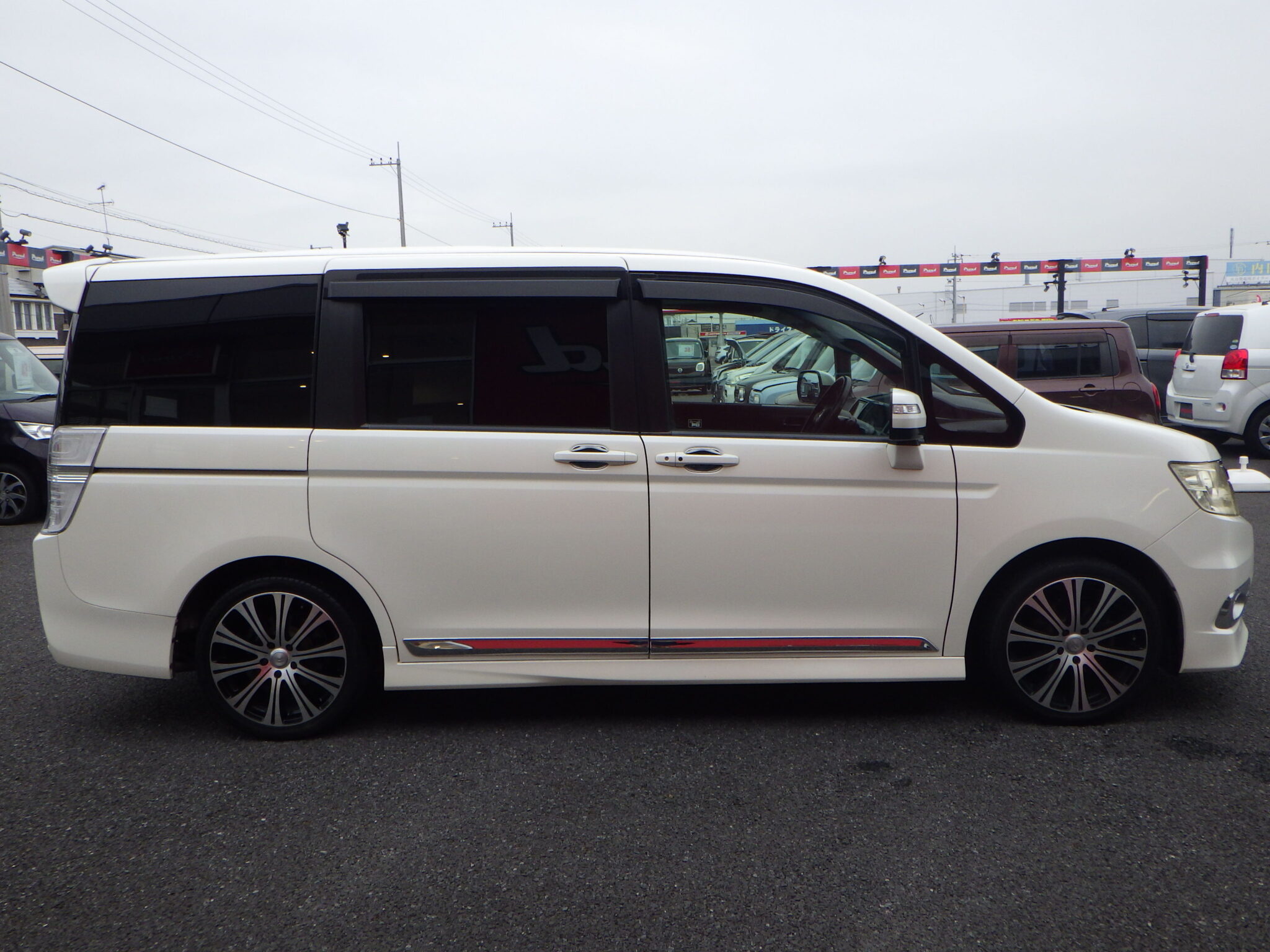 ホンダ ステップワゴンスパーダの画像4