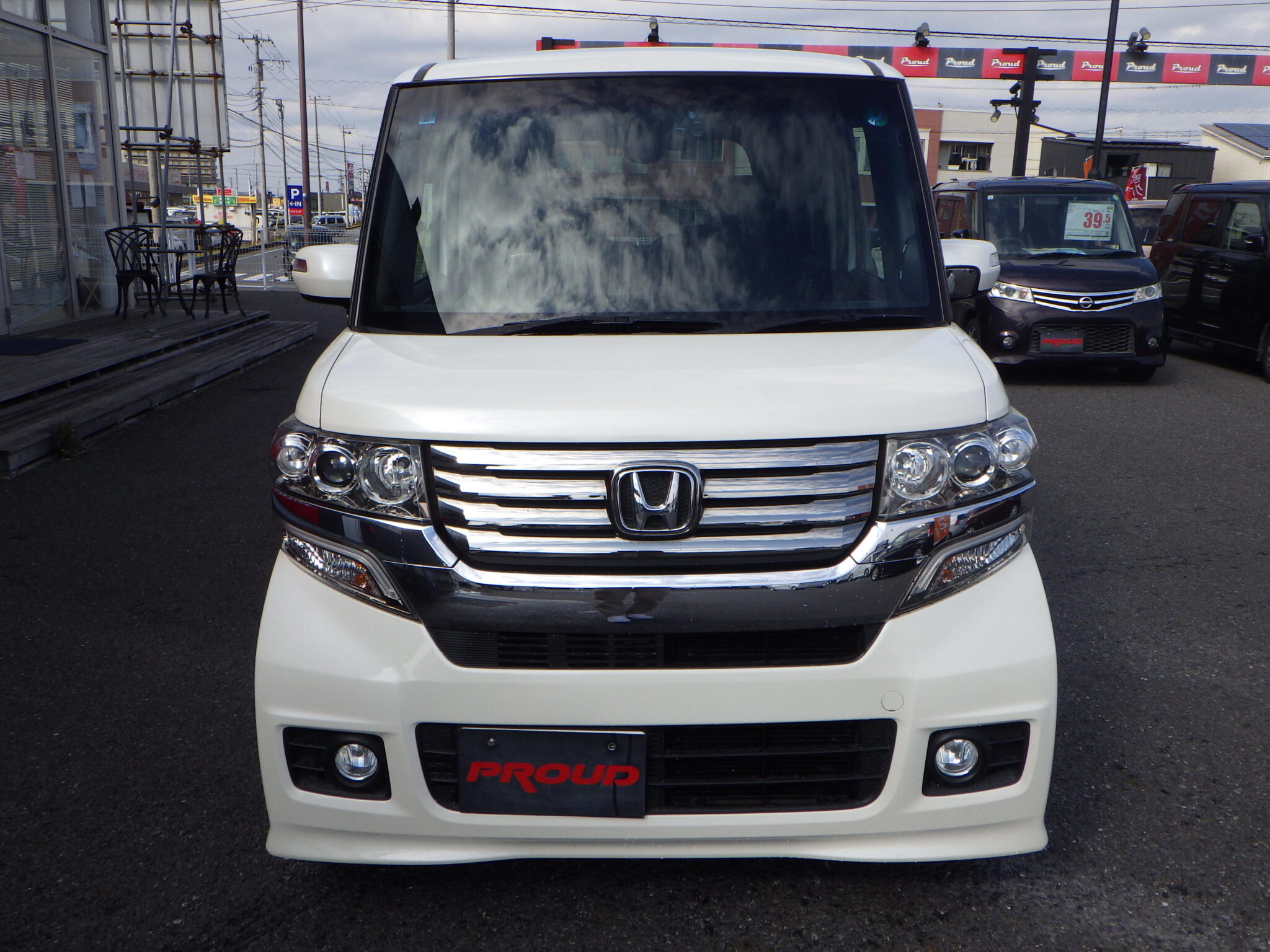 ホンダ N-BOXカスタムの画像2