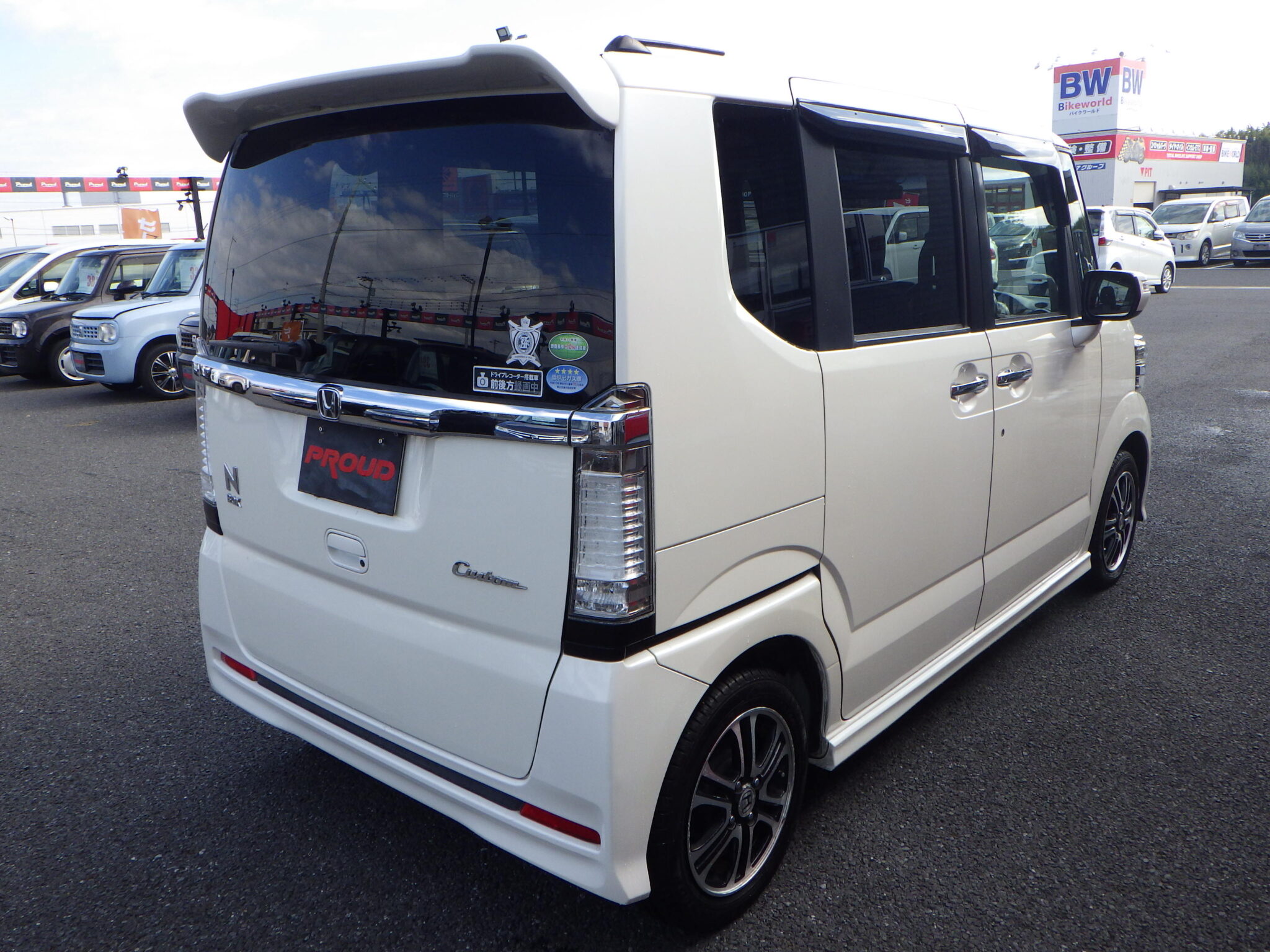 ホンダ N-BOXカスタムの画像5