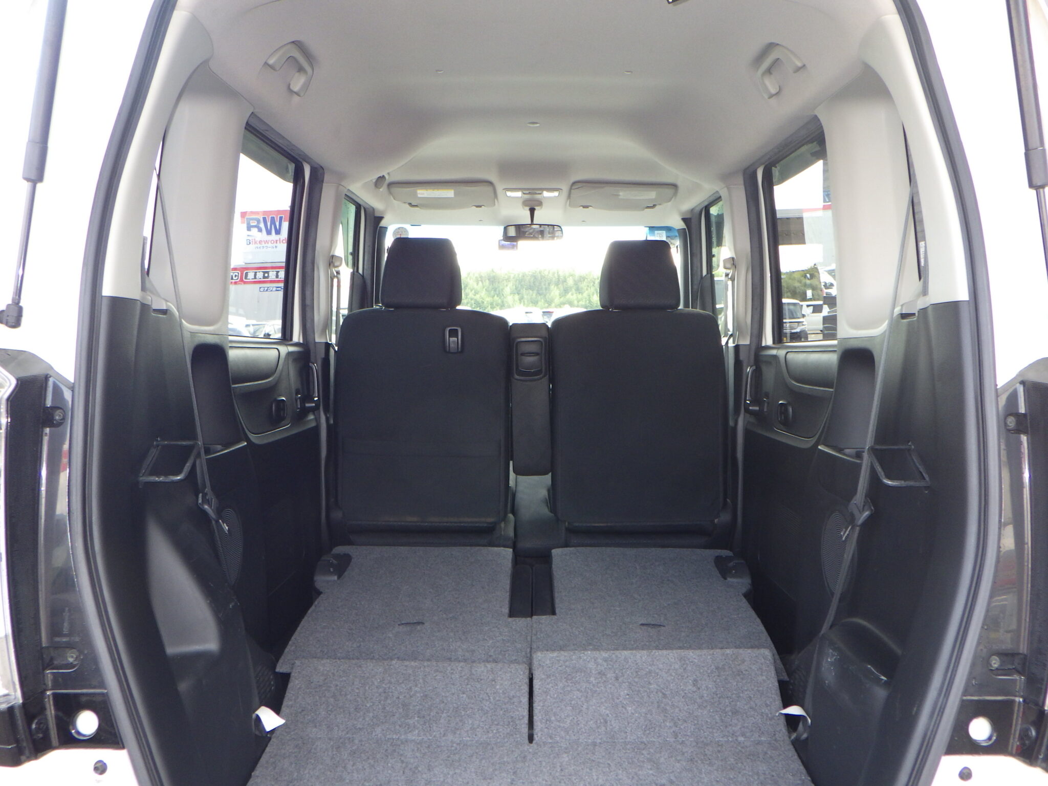 ホンダ N-BOXカスタムの画像11