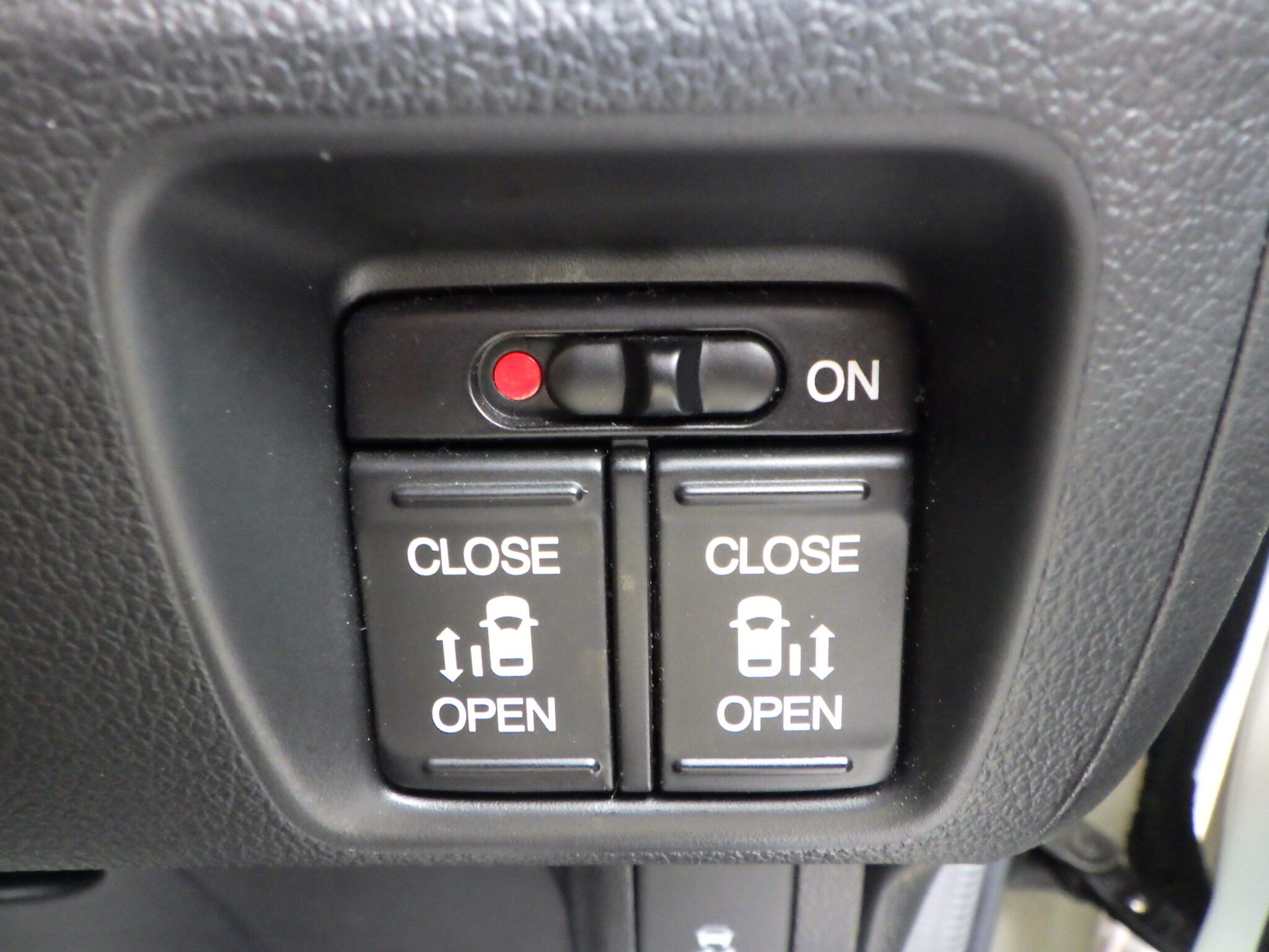 ホンダ N-BOXカスタムの画像16