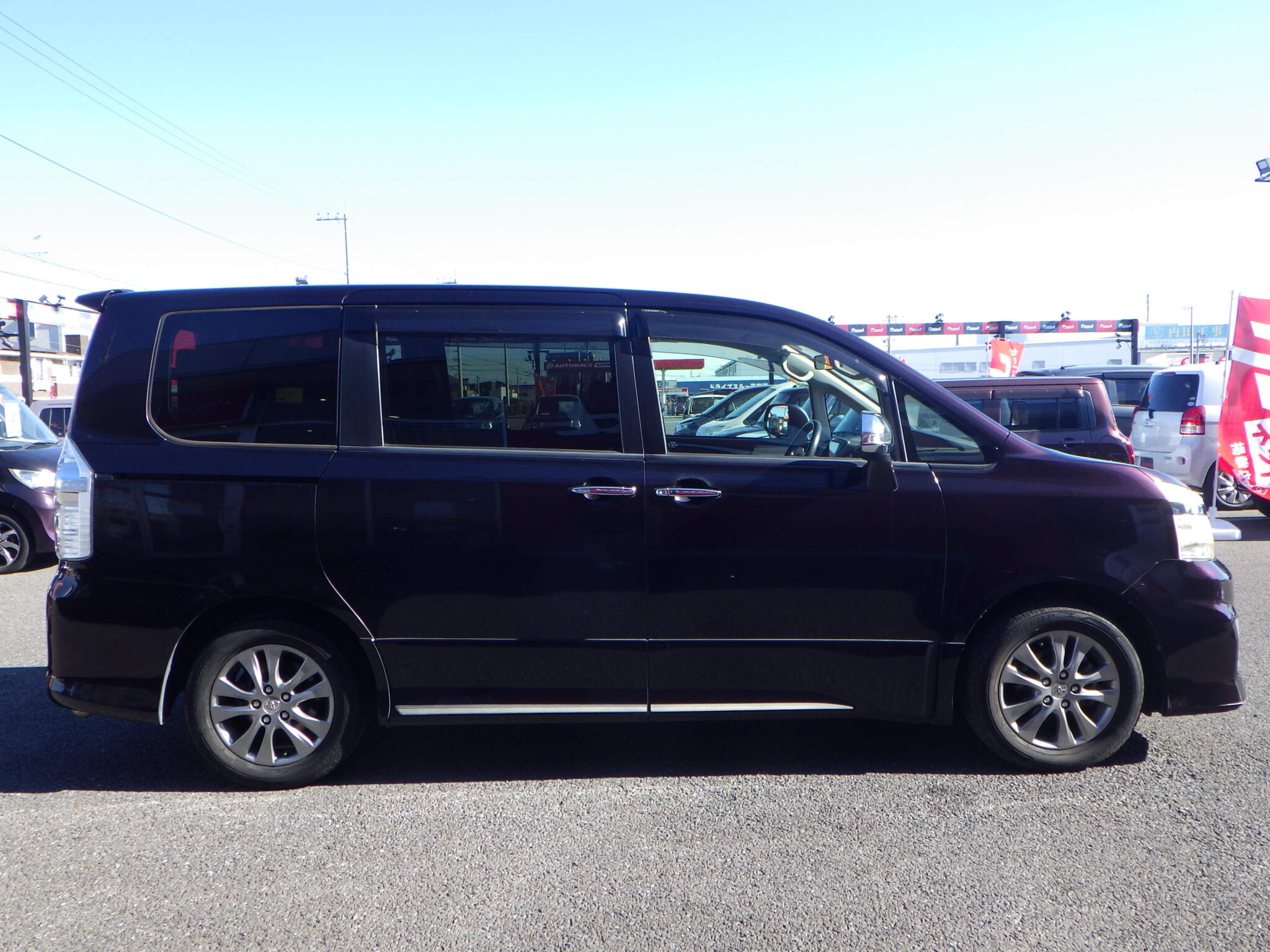 トヨタ ヴォクシーの画像4