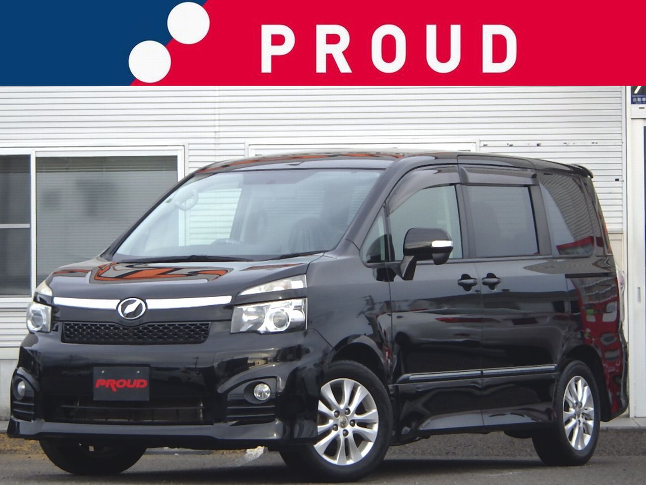 トヨタ ヴォクシーの画像1