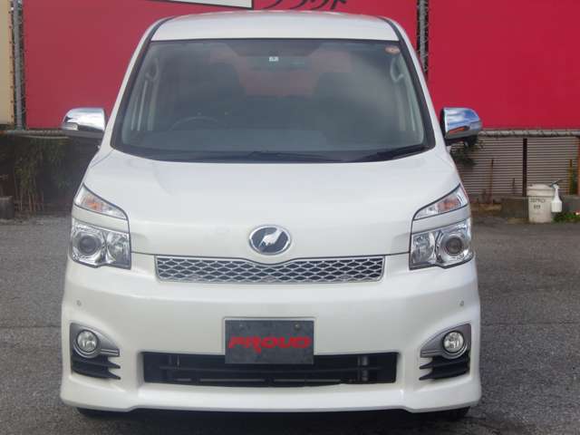 トヨタ ヴォクシーの画像2