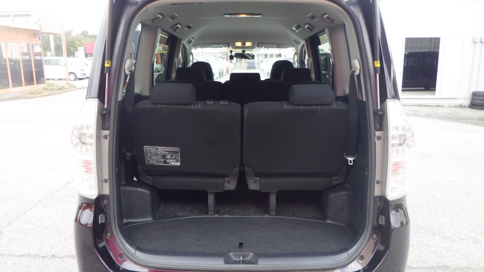 トヨタ ヴォクシーの画像19