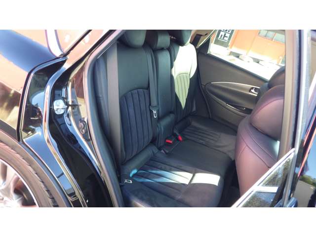 日産 スカイラインクロスオーバーの画像14