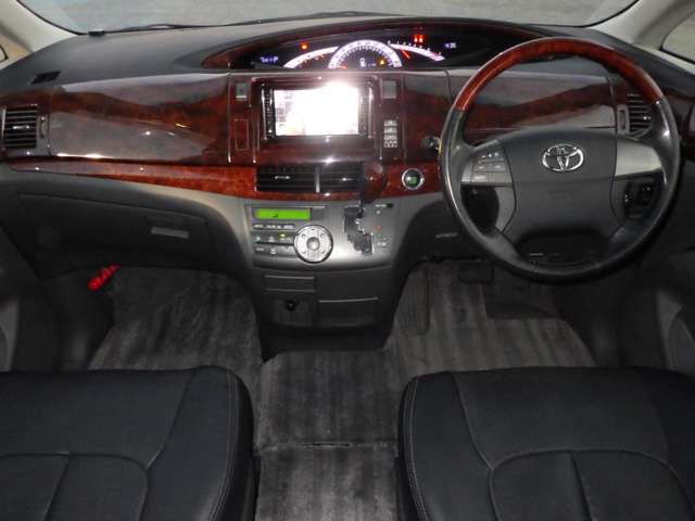 トヨタ エスティマの画像16