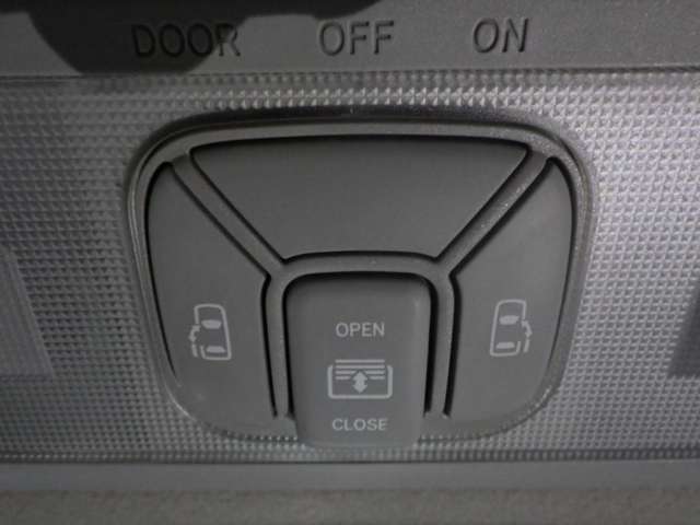 トヨタ エスティマの画像18