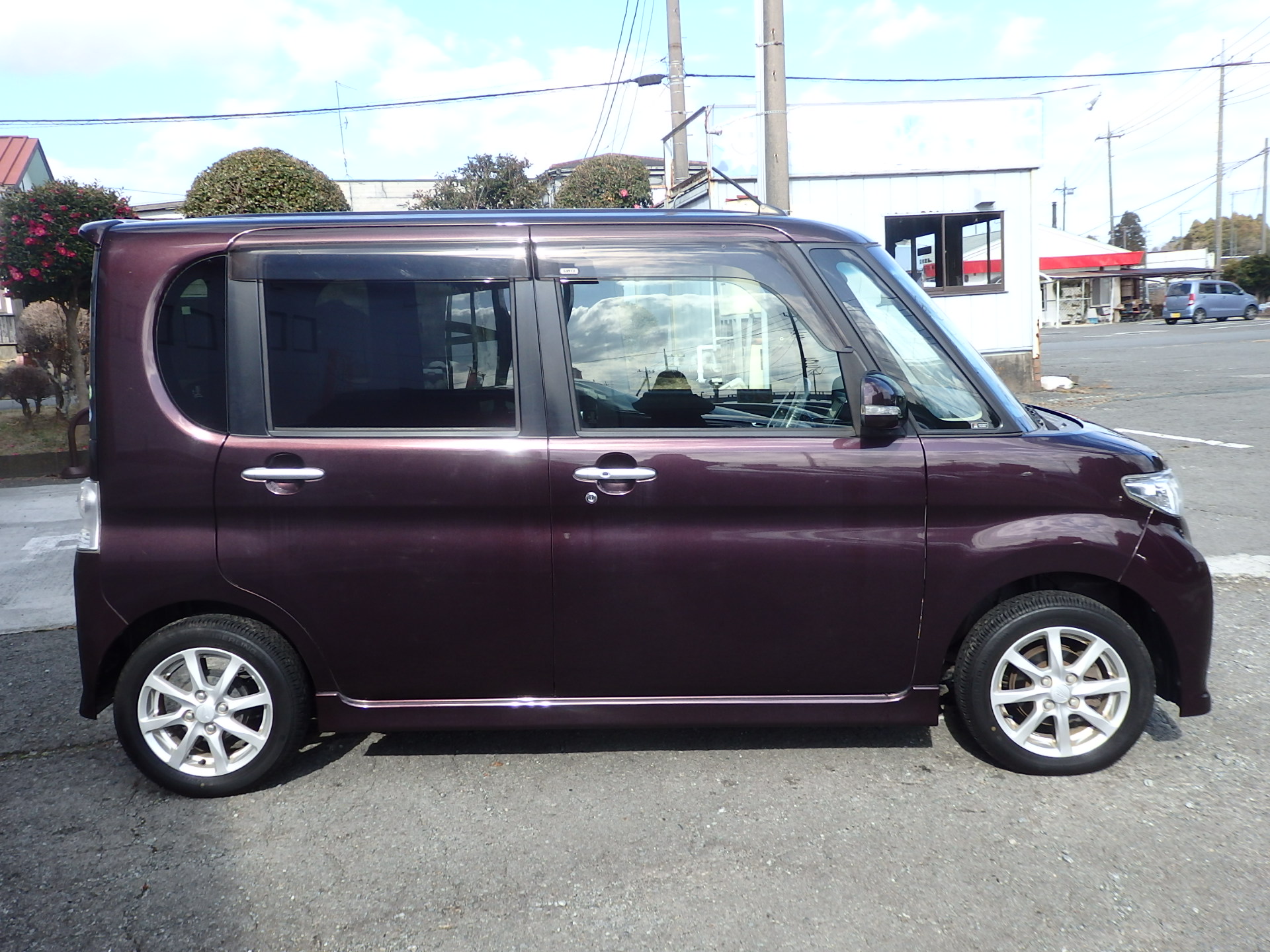 ダイハツ タントカスタムの画像4