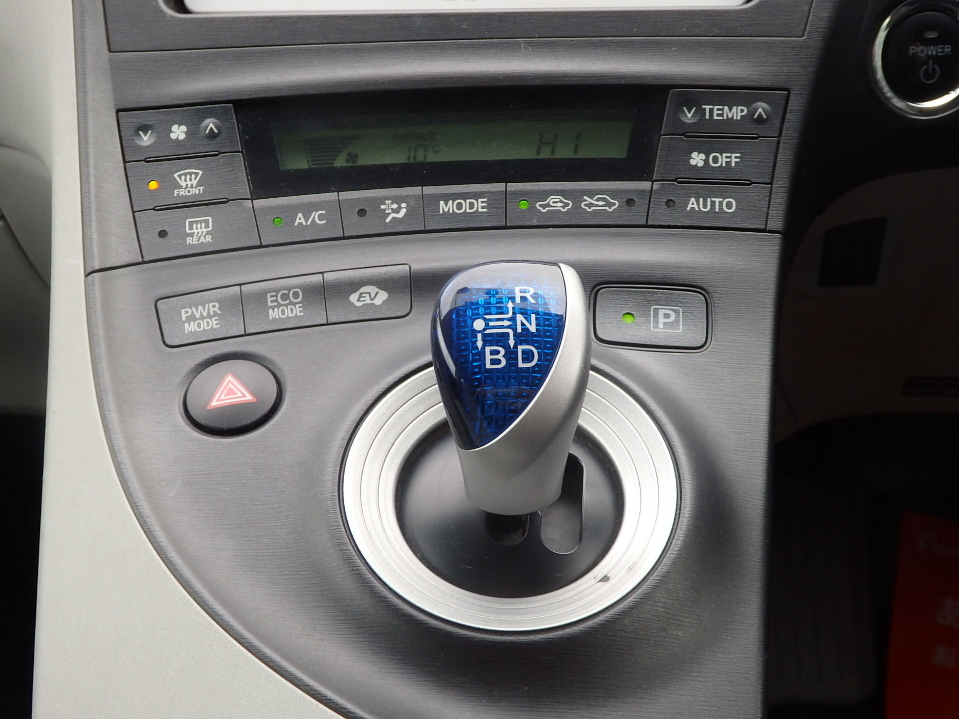 トヨタ プリウスの画像16