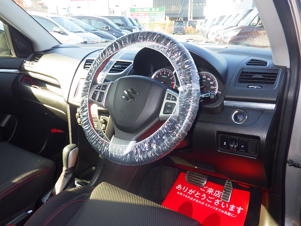 スズキ スイフトスポーツの画像2