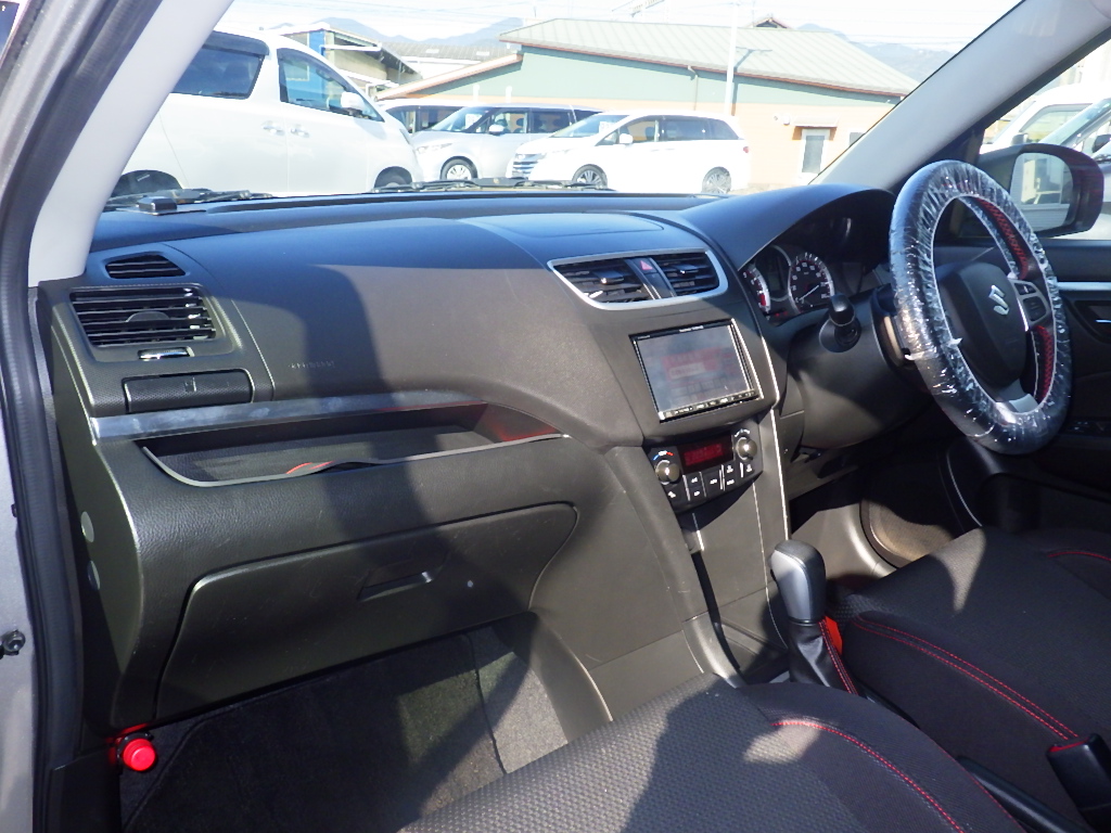 スズキ スイフトスポーツの画像5