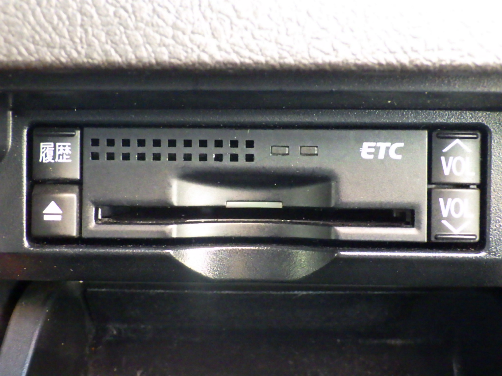 トヨタ クラウンハイブリッドの画像12