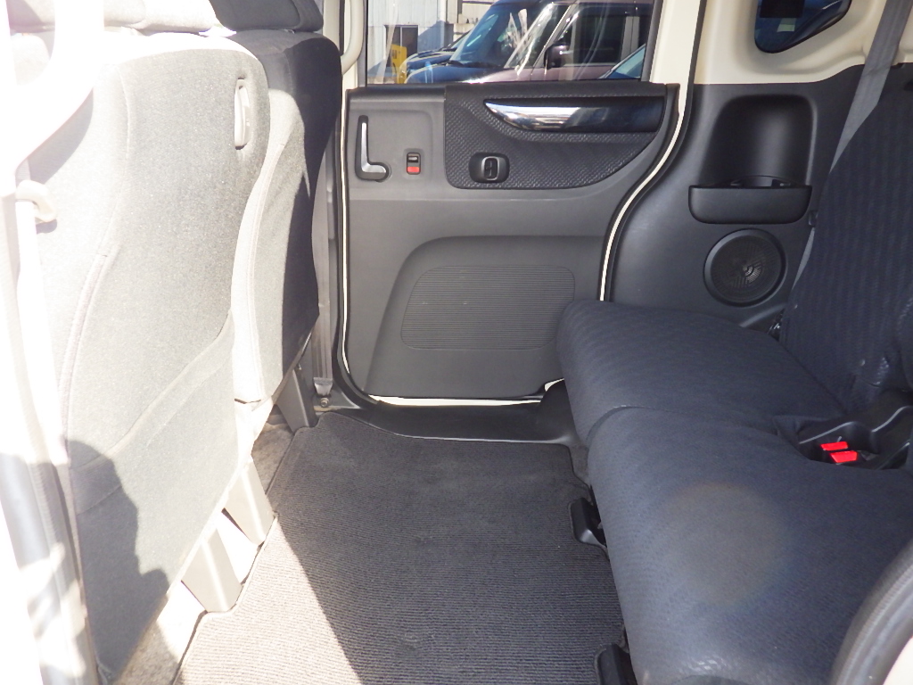 ホンダ N-BOXカスタムの画像7