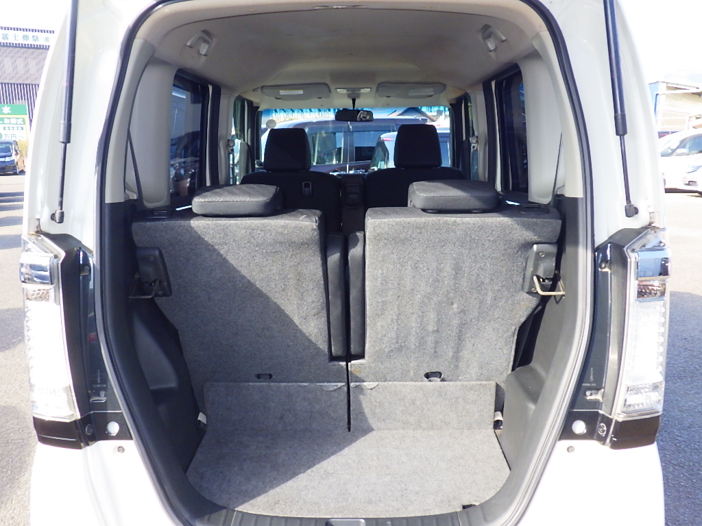 ホンダ N-BOXカスタムの画像8