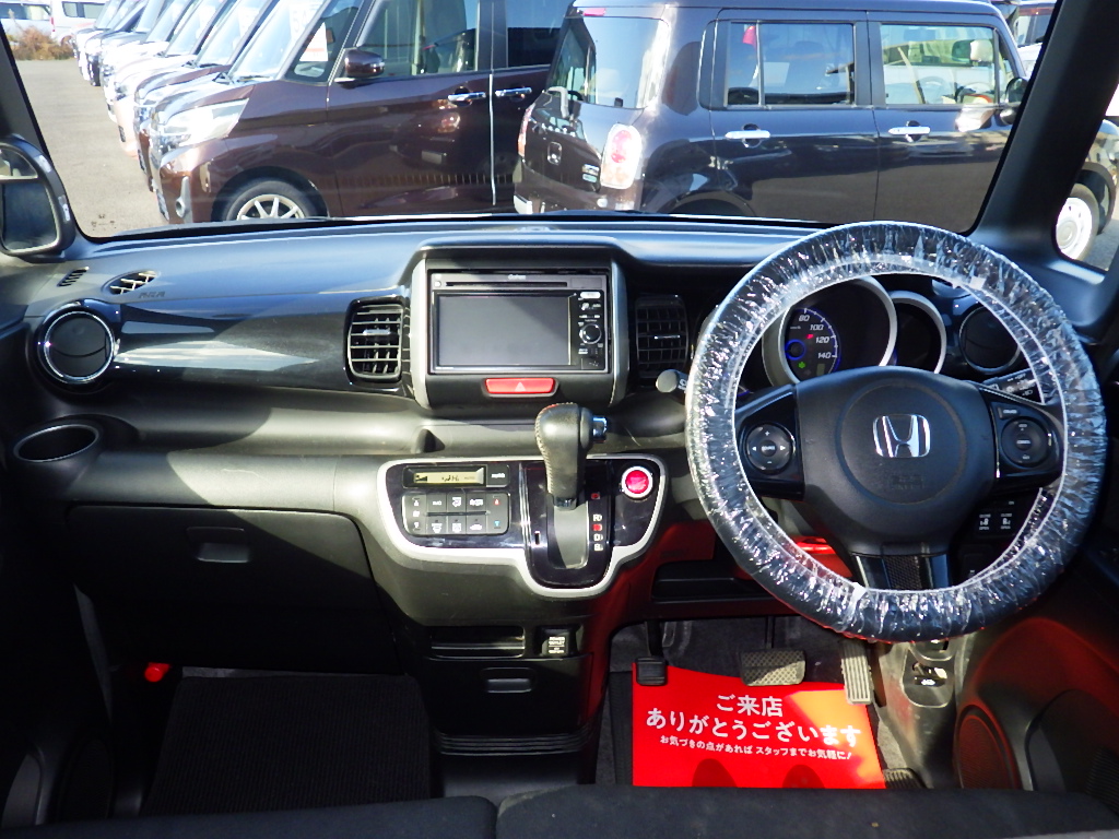 ホンダ N-BOXカスタムの画像9