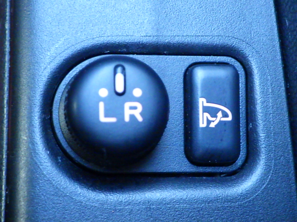 ダイハツ ミラの画像12