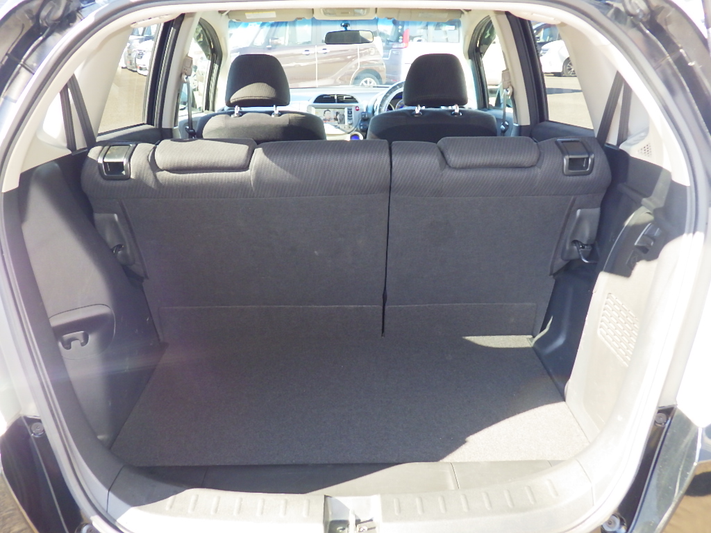 ホンダ フィットハイブリッドの画像8